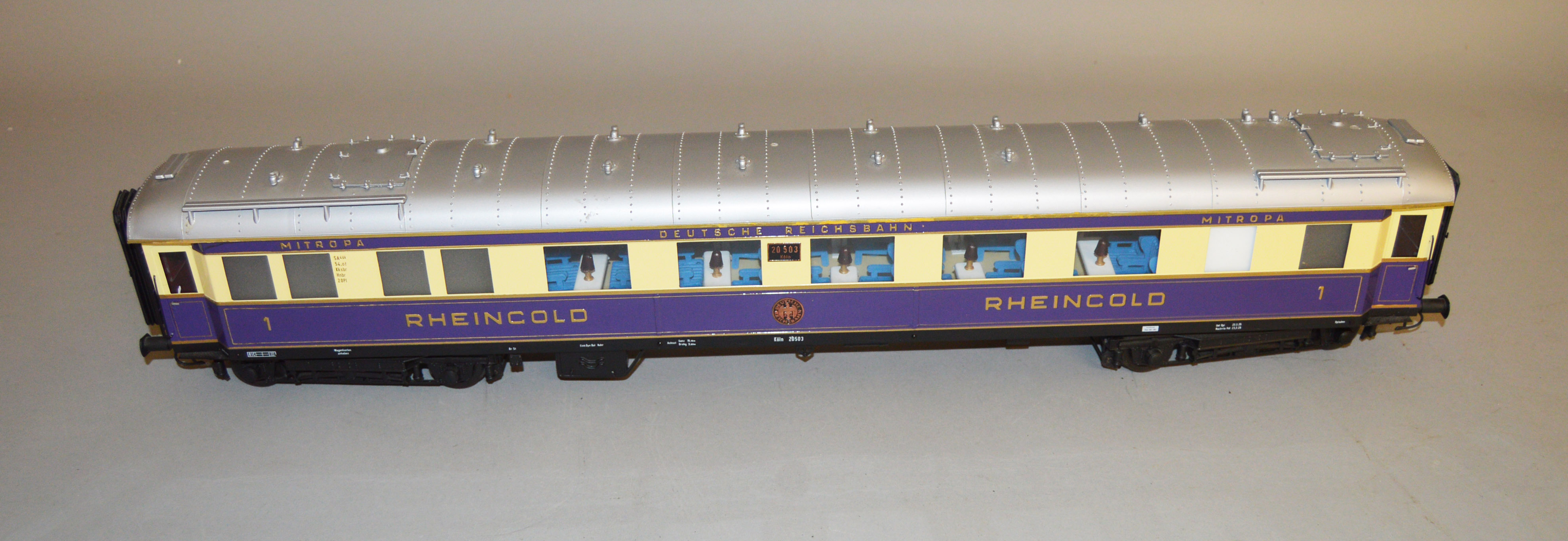 Gauge 1. Two unboxed and unbranded Deutsche Reichsbahn (German National Railway) 'Rheingold' - Image 3 of 12