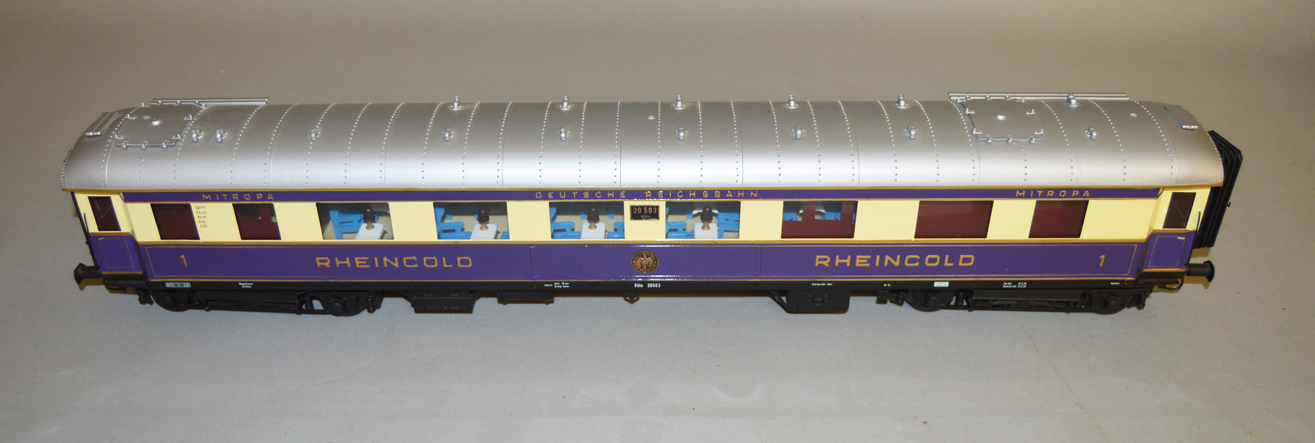 Gauge 1. Two unboxed and unbranded Deutsche Reichsbahn (German National Railway) 'Rheingold' - Image 2 of 12