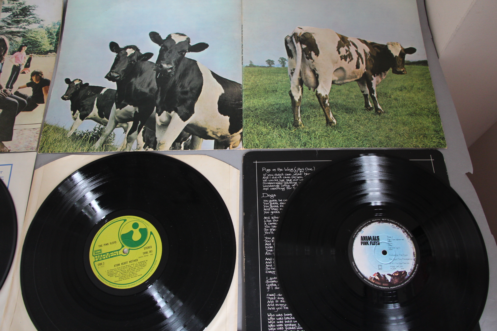 Pink Floyd LP collection including Ummagumma 1969 Harvest SHDW 1/2 with gatefold laminated cover, - Image 3 of 3