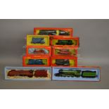 OO Gauge. 9 Tri-ang Hornby Locomotives including LNER green 4-6-2 'Flying Scotsman', R.356S Battle