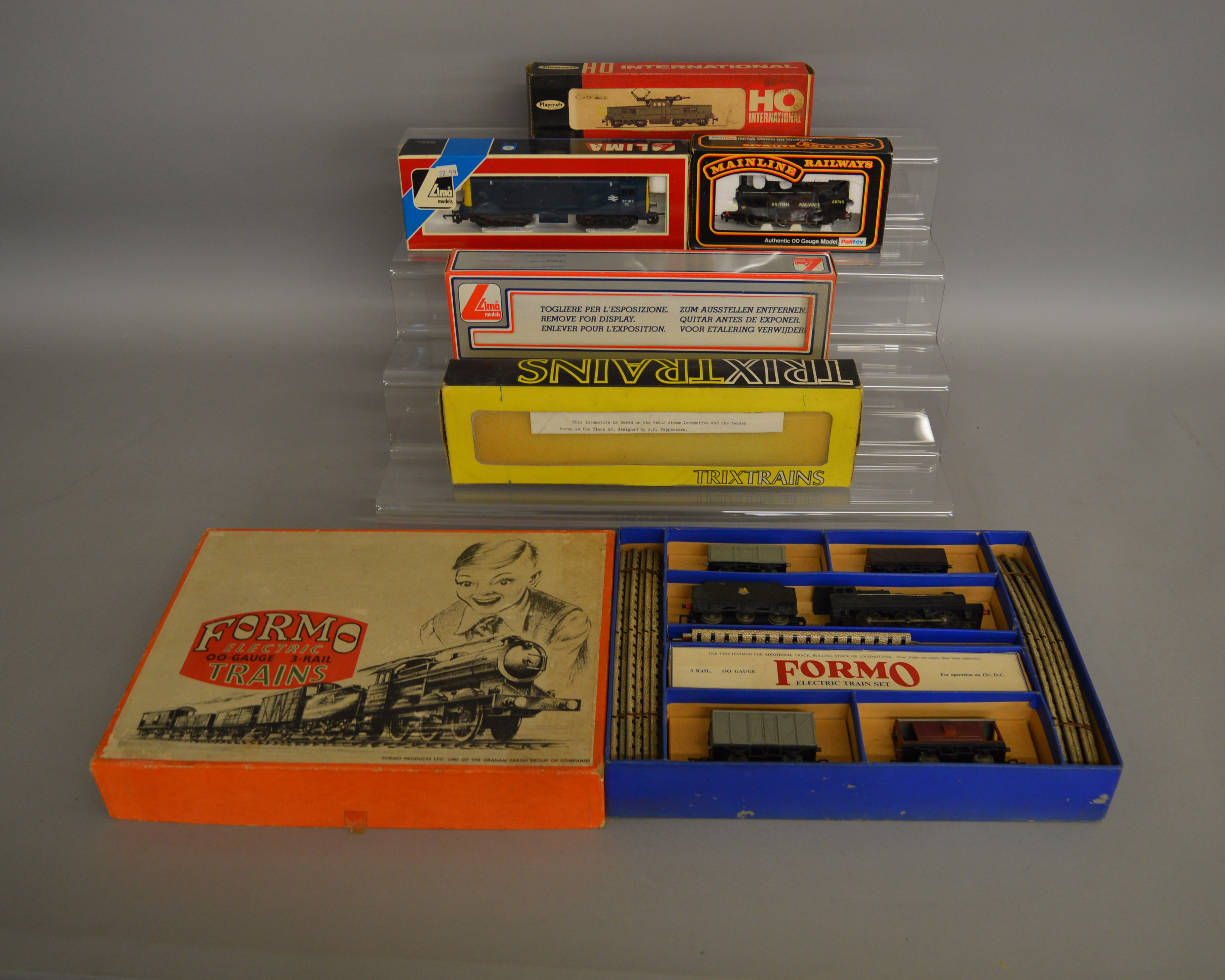 OO/HO Gauges. A vintage boxed 'Formo' Goods 3 rail Train Set, appears G+ in generally G box,