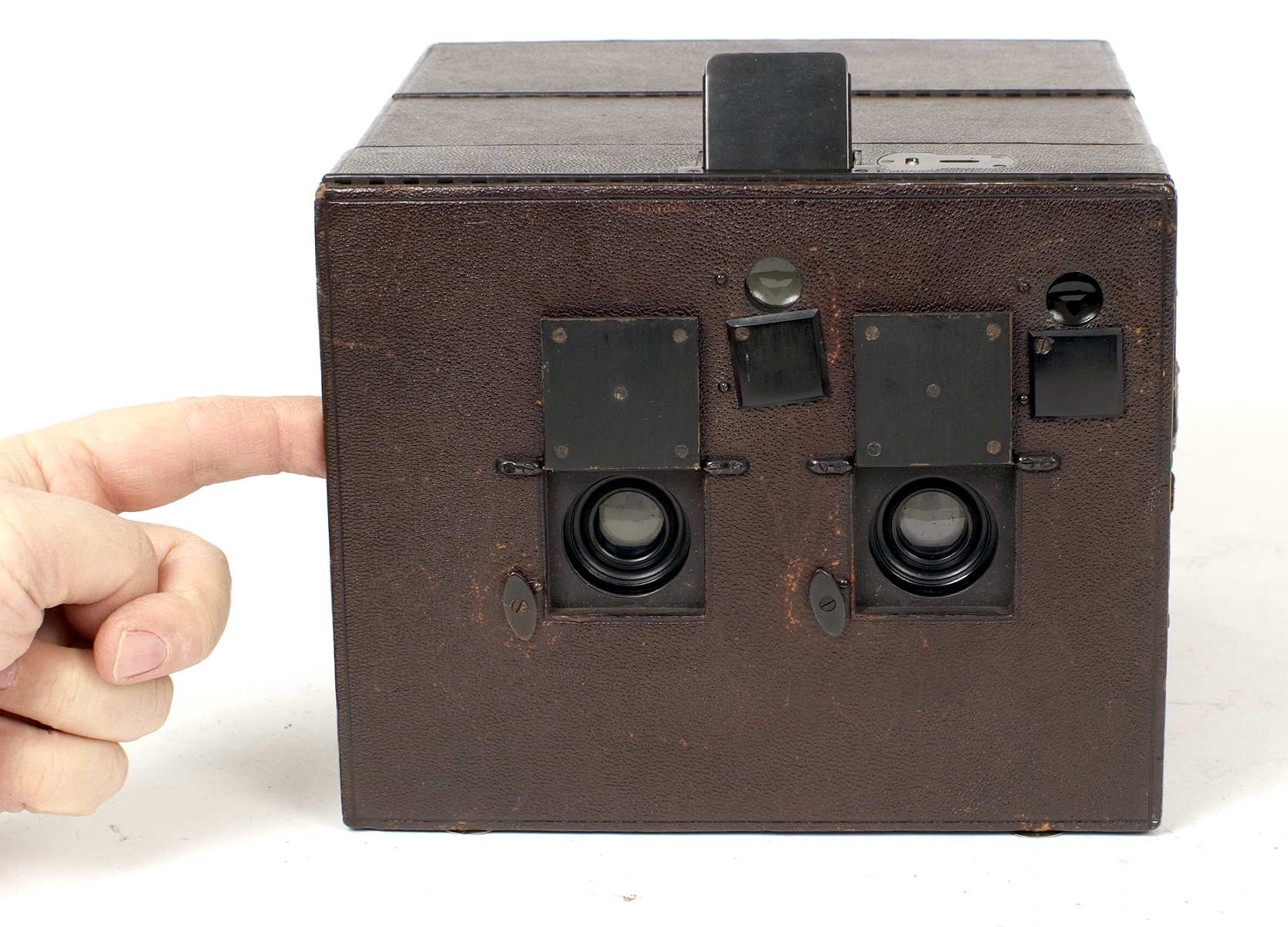 A RARE Newman & Guardia 1/4 Plate Stereoscopic Pattern Camera. - Image 4 of 5