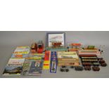 Mixed lot of model railway items.