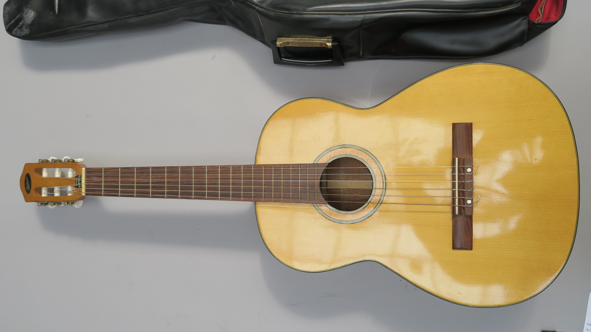 The Michigan acoustic guitar made in U.S.A. with steel reinforced neck