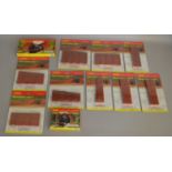 OO Gauge. 10 boxed/carded Retaining Wall and Tunnel Mouth models from the Hornby 'Skaledale' range i