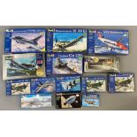 EX DEALER STOCK: 14x Revell model kits, including Space and Aviation examples. All appear complete