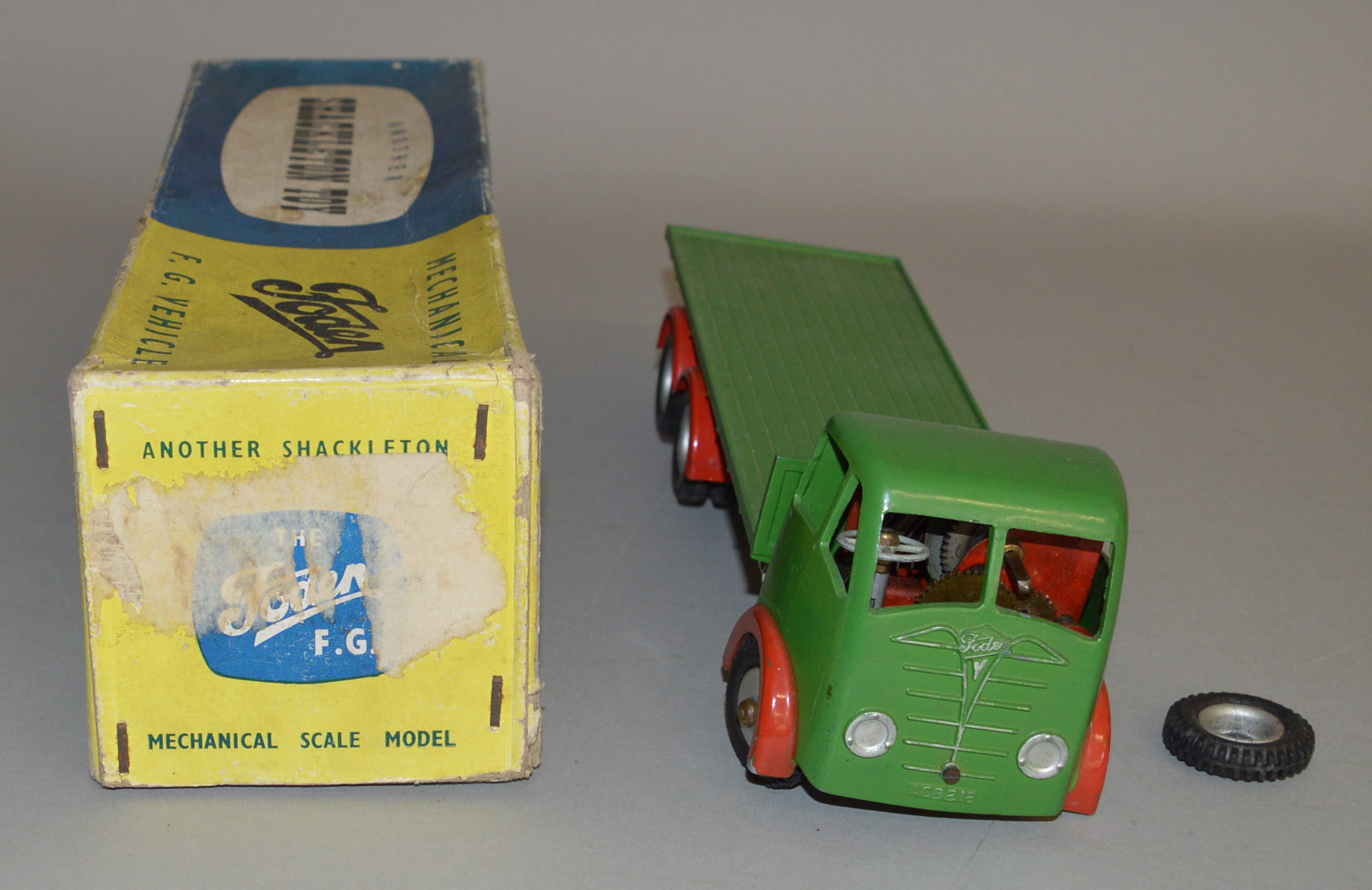 A Shackleton Foden F. G. Vehicle in green with red wheel arches. With box and instructions. - Image 3 of 4