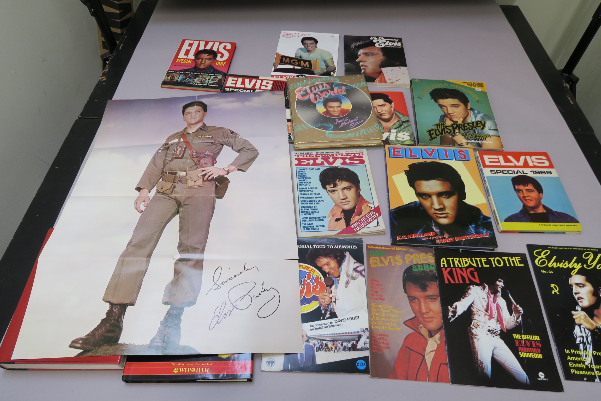 Elvis Presley LPs x 12, including Flaming Star & Summer Kisses RD 7723, Elvis Christmas Album RD - Image 5 of 5