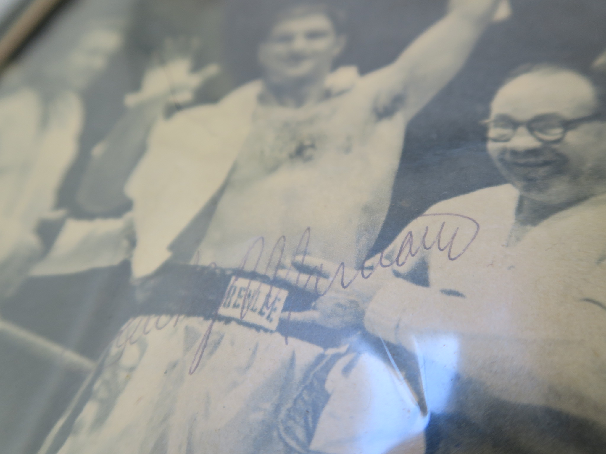 Rocky Marciano original autograph of the unbeaten World Heavyweight Champion. The autograph is on - Image 3 of 4