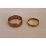 9ct H/M band approx 5gms, together with a 22ct H/M band approx