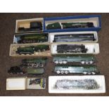 OO Gauge. 10x assorted unboxed locomotives including Wrenn, Hornby and Mainline. Together with 2x