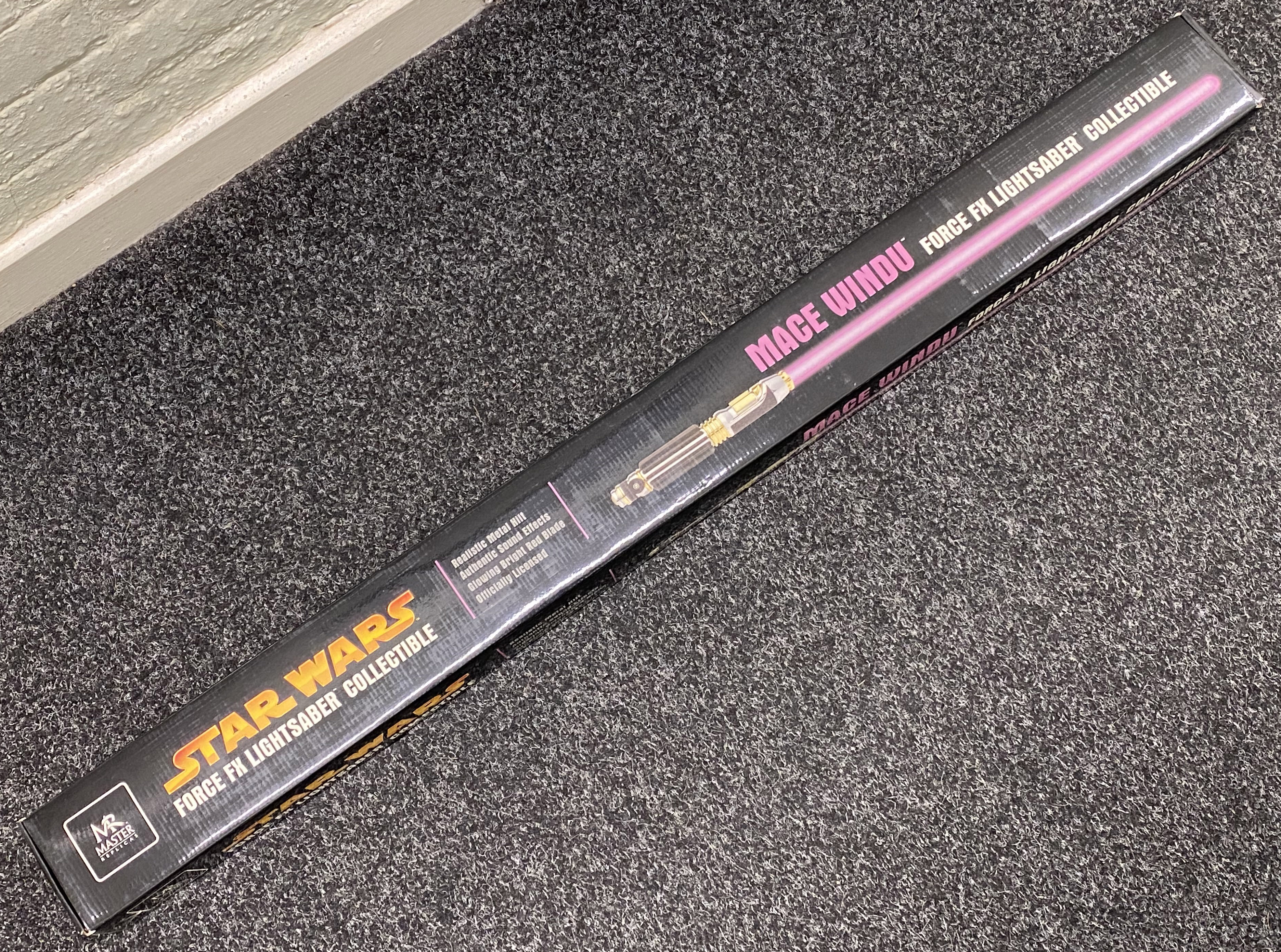 Master Replicas Star Wars MACE WINDU Force FX Lightsaber Collectible in original box.