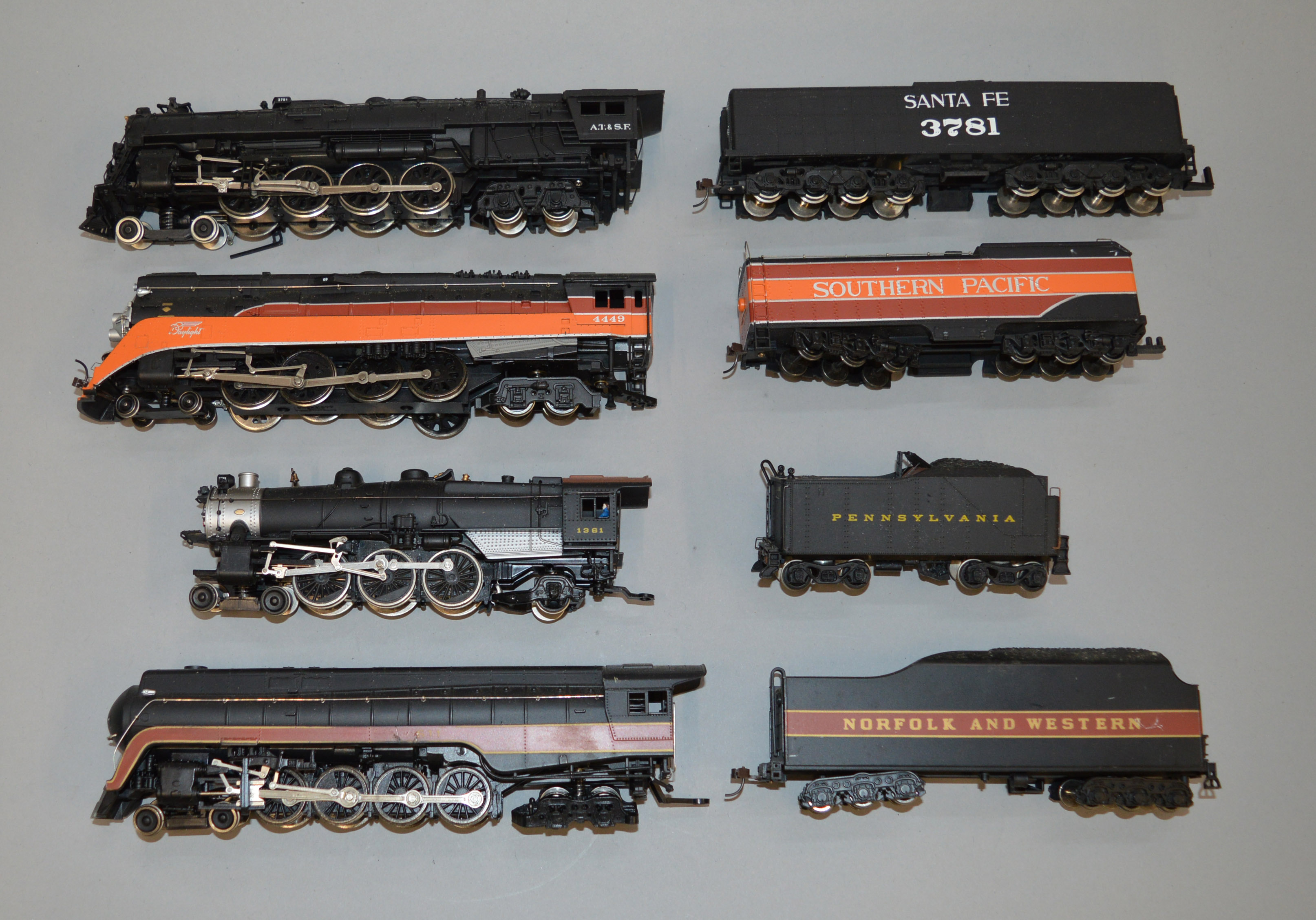 HO Gauge. 4x unboxed Bachmann tender locomotives.