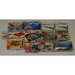 13x Gerry Anderson related model kits including Stingray, Captain Scarlet and UFO (Contents not