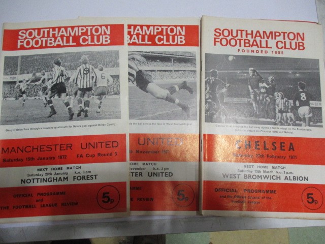 A collection of Southampton F.C football programmes, dating mainly from 1969- 1979 - Image 5 of 10