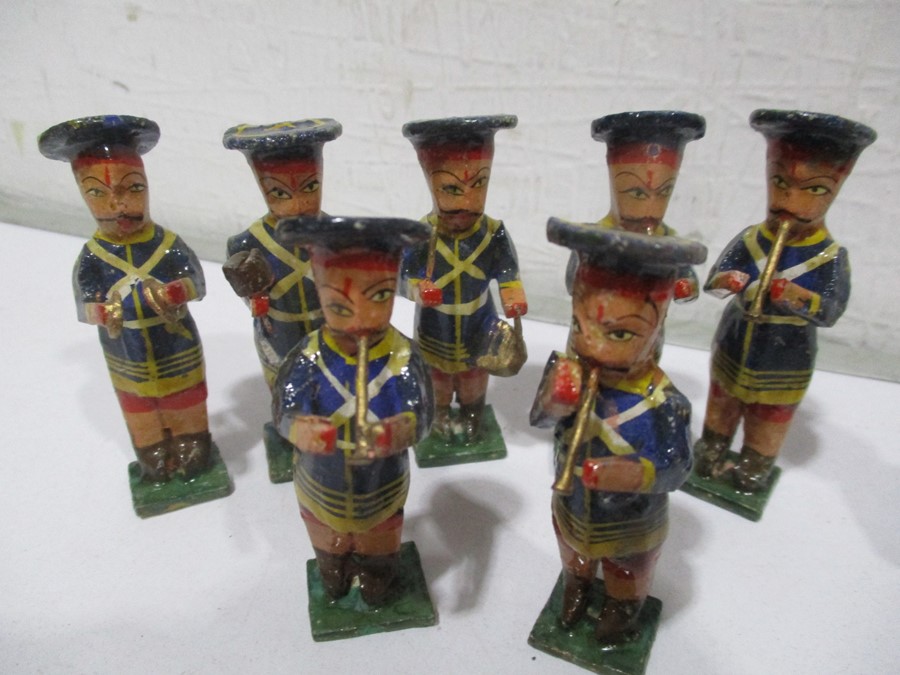 Two sets of wooden bandsmen along with wooden guardsmen - Image 2 of 9