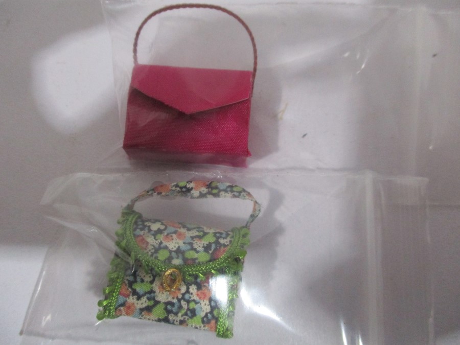 A collection of miniature dolls house ladies handbags - Image 4 of 7
