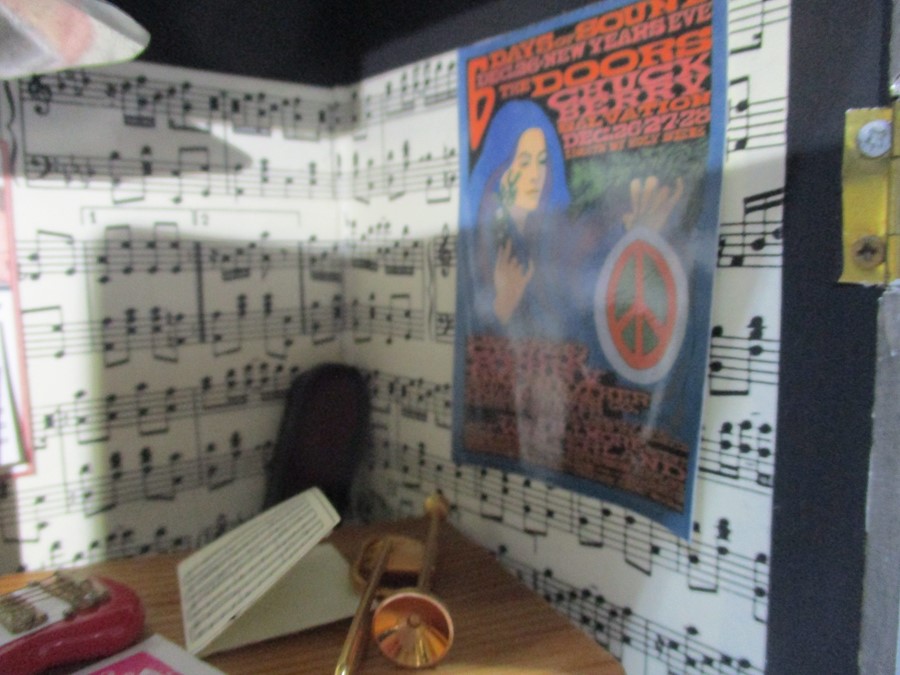 A diorama "Theo's" music shop with wooden building with musical instruments, records, sheet music - Image 10 of 12