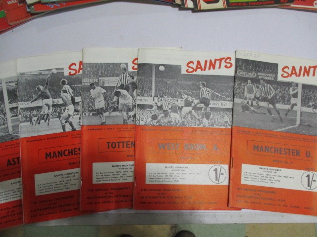 A collection of Southampton F.C football programmes, dating mainly from 1969- 1979 - Image 8 of 10
