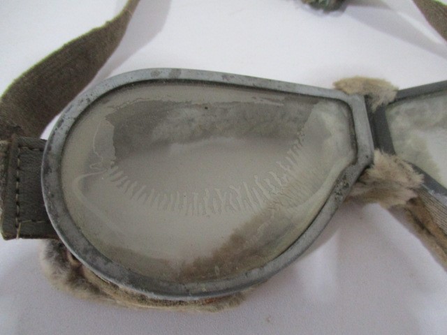 A pair of vintage motoring goggles - Image 3 of 5