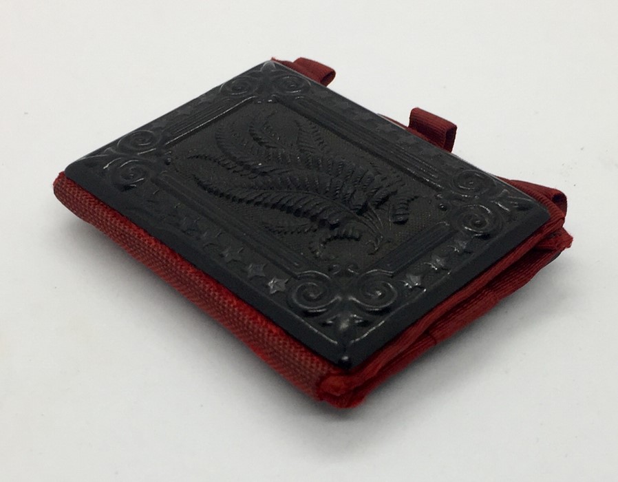 A Victorian Whitby jet needle case decorated with fern leaves - Image 2 of 5