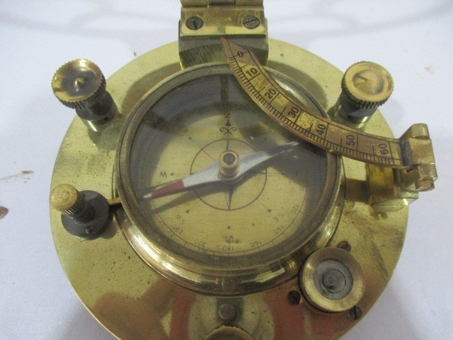 A brass sun dial and compass in wooden box - Image 5 of 9