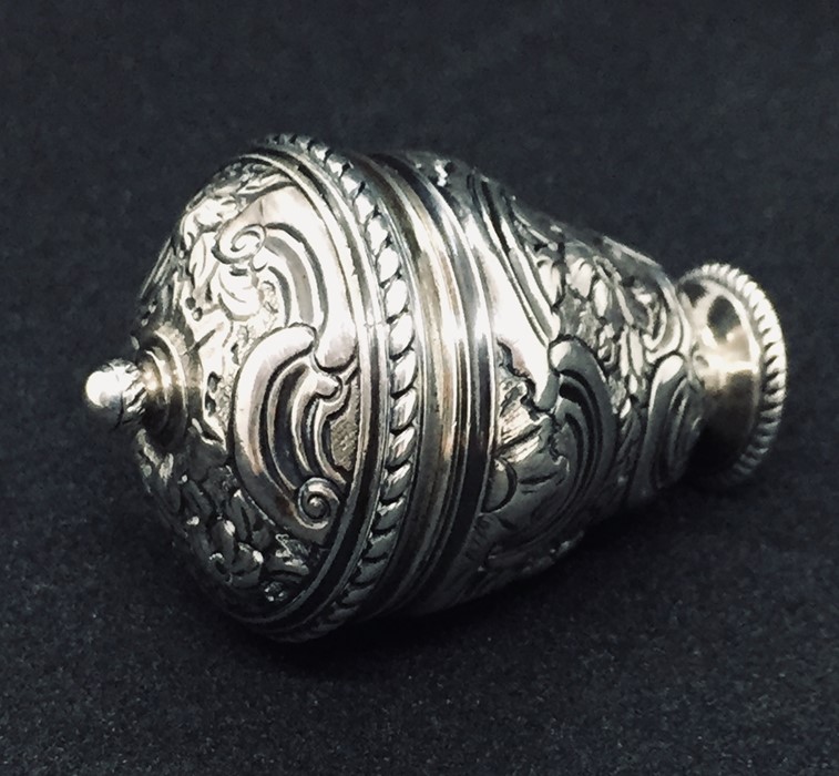 A silver nutmeg holder by David Field, circa 1740 with rococo decoration - Image 2 of 5