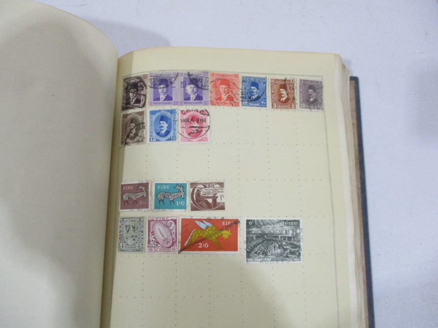 A collection of worldwide stamps along with loose stamps - Image 22 of 94