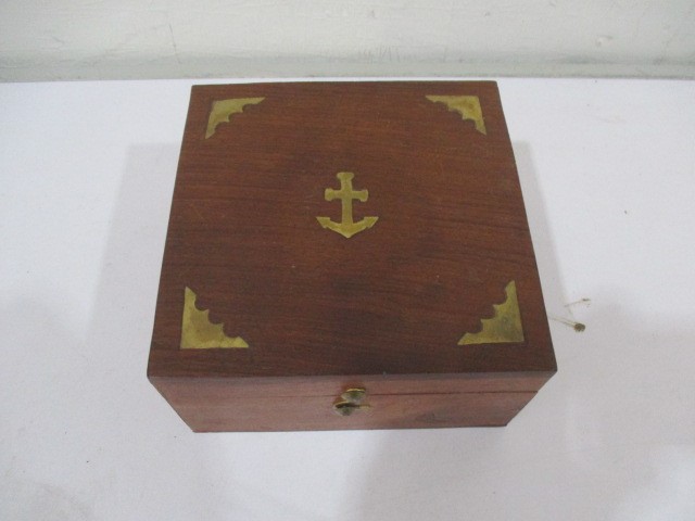 A brass sun dial and compass in wooden box - Image 8 of 9