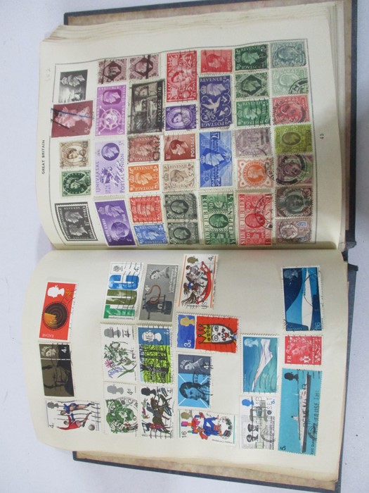 A collection of worldwide stamps along with loose stamps - Image 39 of 94