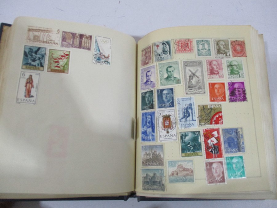 A collection of worldwide stamps along with loose stamps - Image 80 of 94