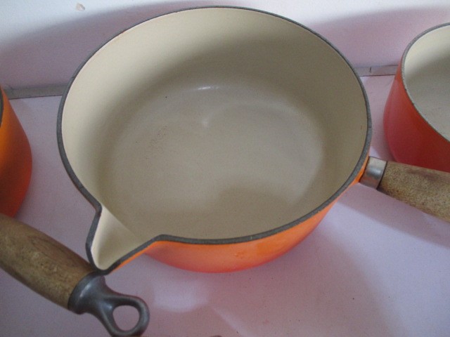 A collection of vintage Le Creuset saucepans - Image 6 of 8