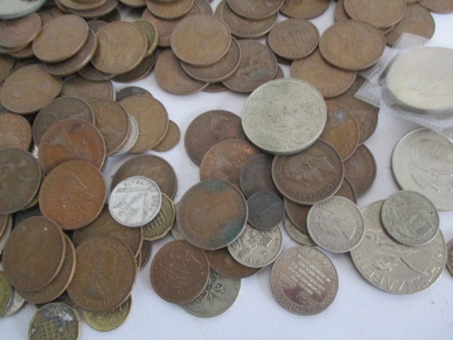 A collection of various coins - Image 7 of 7