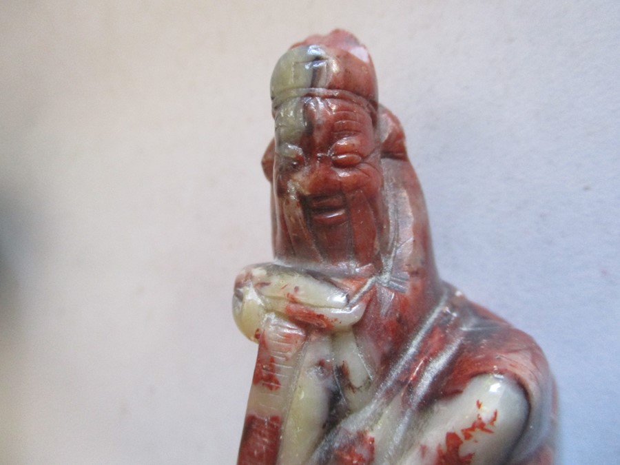 A soapstone carving of a Deity, hardstone egg and two scent bottles - Image 7 of 14