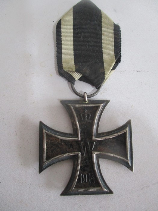 A WWI Iron Cross ( 1914), a German 40 year service medal, West Wall medal and a Brunswick war - Image 2 of 9