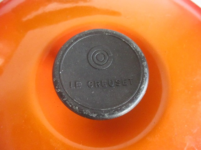 A collection of vintage Le Creuset saucepans - Image 7 of 8