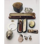 A collection of costume jewellery including silver along with a 9 ct gold pendant ( 1.2g), cheroot