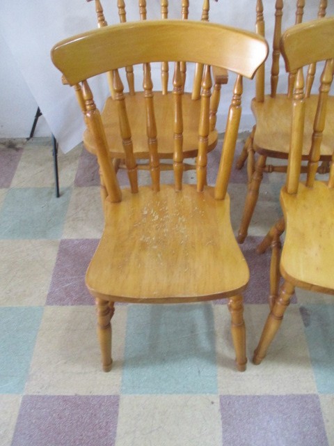 A pine dining table and 6 chairs - Image 9 of 12