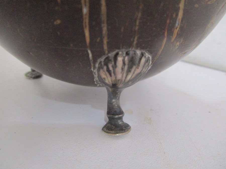 A Georgian "coconut bowl" with white metal rim on tripod feet - Image 2 of 5