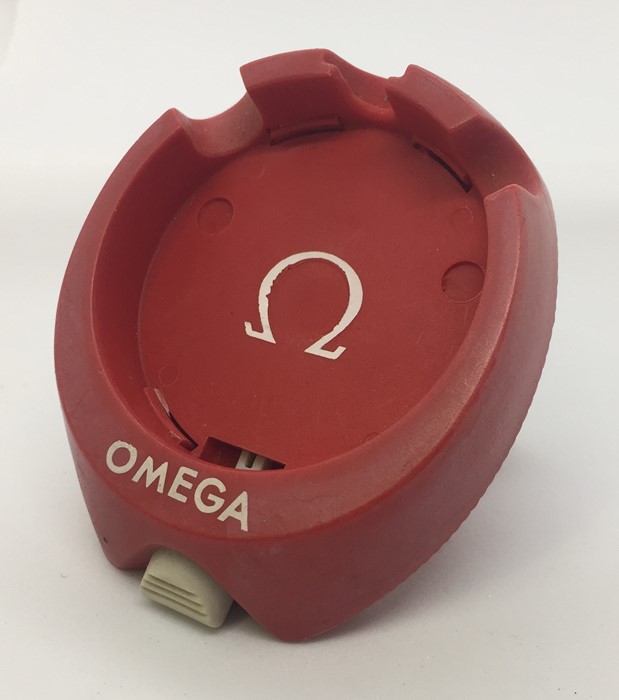 A vintage Omega wind up stop watch in carry stand. - Image 2 of 5