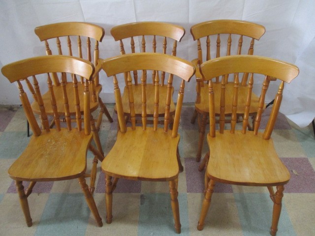 A pine dining table and 6 chairs - Image 8 of 12