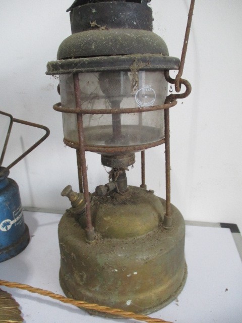 A collection of vintage blow torches, Tilley lamp, clay pigeon flinger, brass table lamp etc - Image 2 of 9