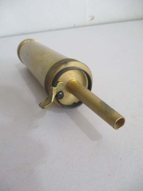 A brass Italian shot flask - Image 4 of 6