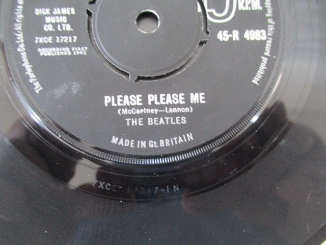 A collection of 7" vinyl singles including The Beatles, Robert Plant, The Jam, Free, Madonna, - Image 14 of 42