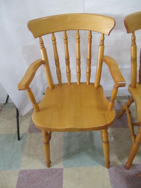 A pine dining table and 6 chairs - Image 11 of 12