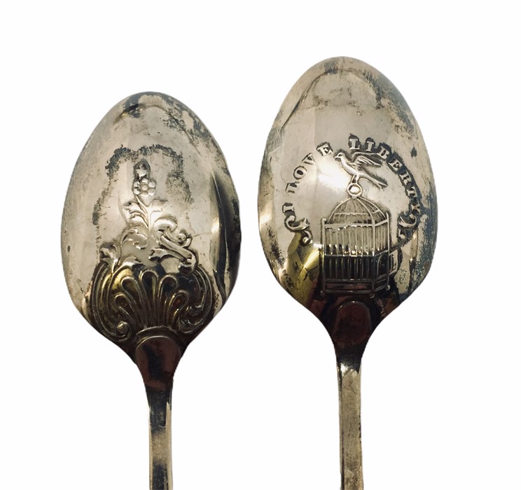 A cased set of hallmarked silver coffee spoons - Image 5 of 5
