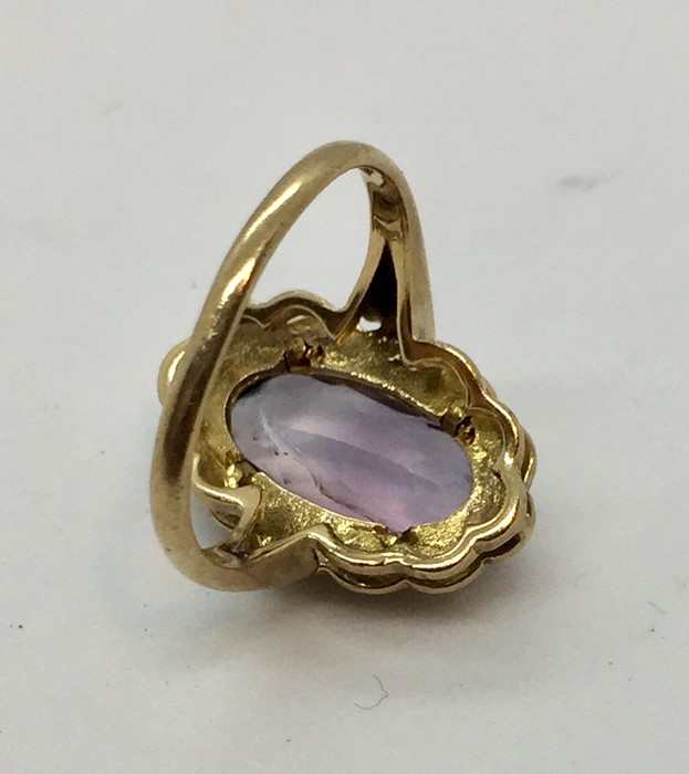A 9 ct gold ring set with large amethyst - Image 2 of 2