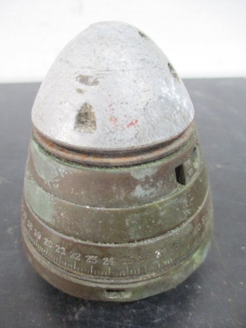 An inert WWI era brass shell with Scovill style fuse and one other fuse - Image 4 of 5