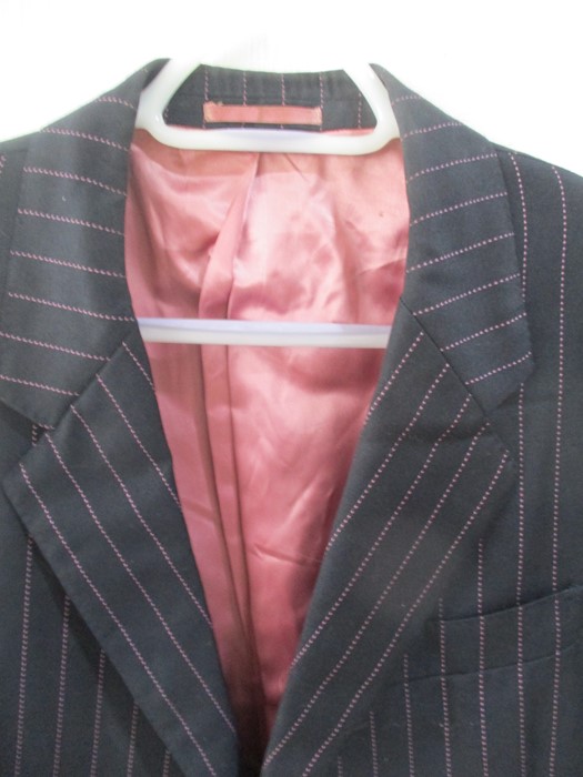 A vintage William Hunt (Savile Row) tailored suit - Image 3 of 7