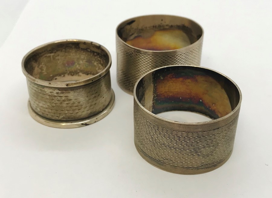 Six hallmarked silver serviette rings - Image 2 of 3